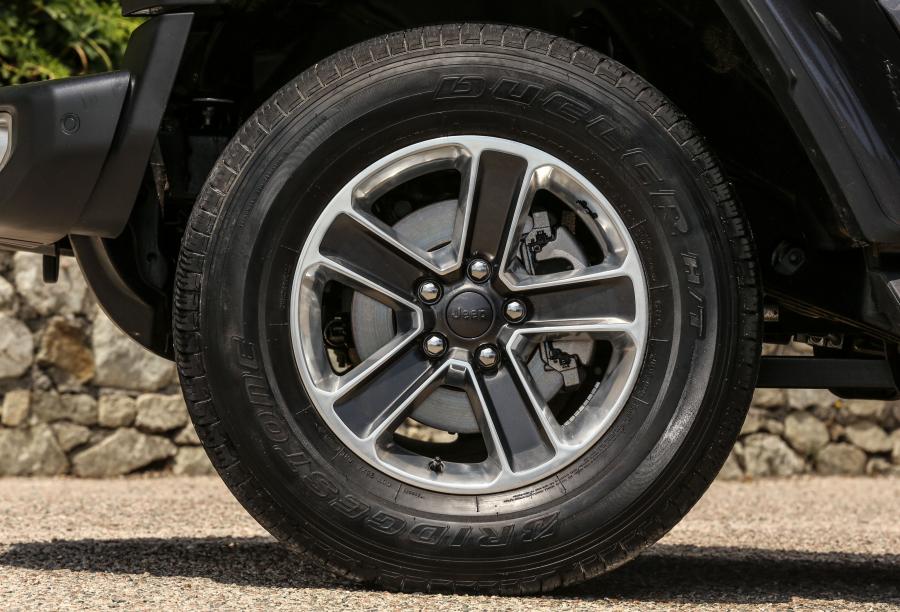 Колеса Jeep Wrangler Unlimited Sahara (JL) 2018 года  (WW) (фото 8 из 31)